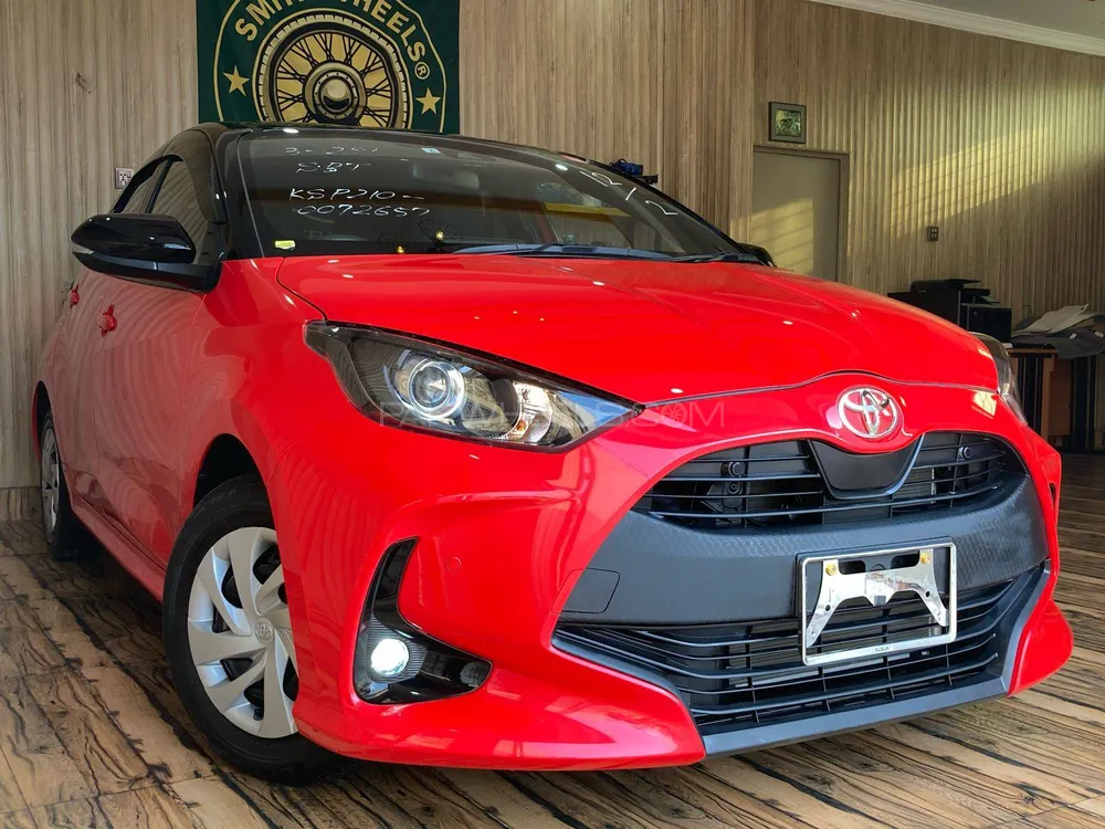 Toyota Yaris Hatchback 2022 for Sale in Sialkot Image-1