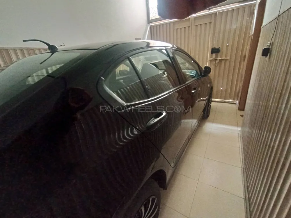 Honda City 2011 for Sale in Sheikhupura Image-1
