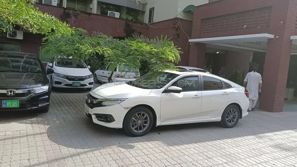 Honda Civic 2021 for Sale in Lahore Image-1