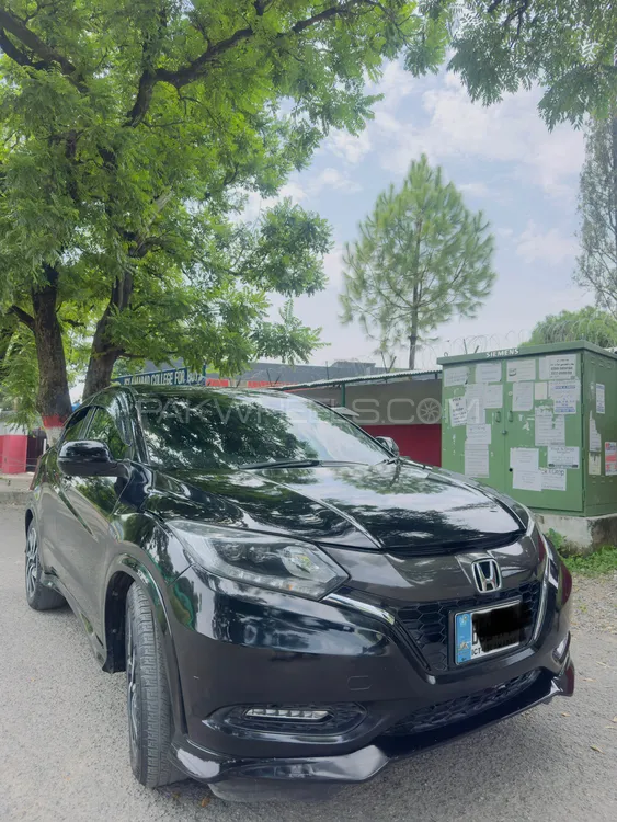 Honda Vezel 2017 for Sale in Islamabad Image-1