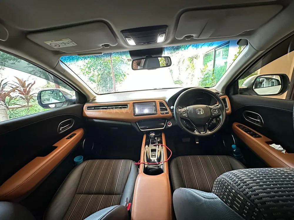 Honda Vezel 2016 for Sale in Islamabad Image-1