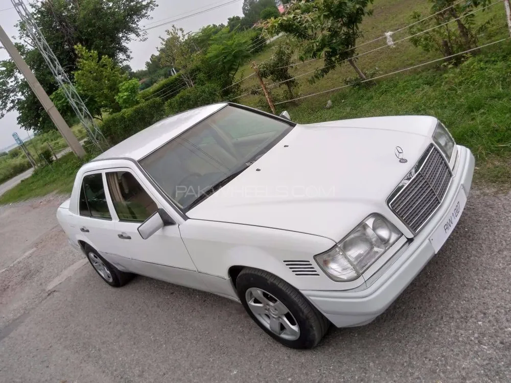 Mercedes Benz E Class 1994 for Sale in Islamabad Image-1