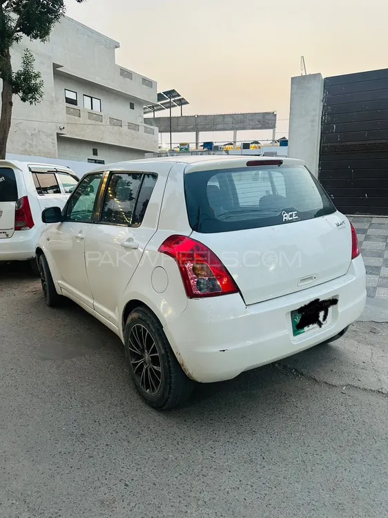 Suzuki Swift 2010 for Sale in Multan Image-1