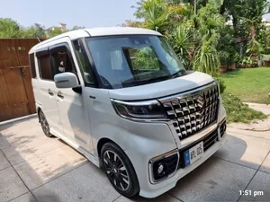 Suzuki Spacia Gear Hybrid XZ 2022 for Sale