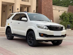 Toyota Fortuner 2.7 VVTi 2013 for Sale