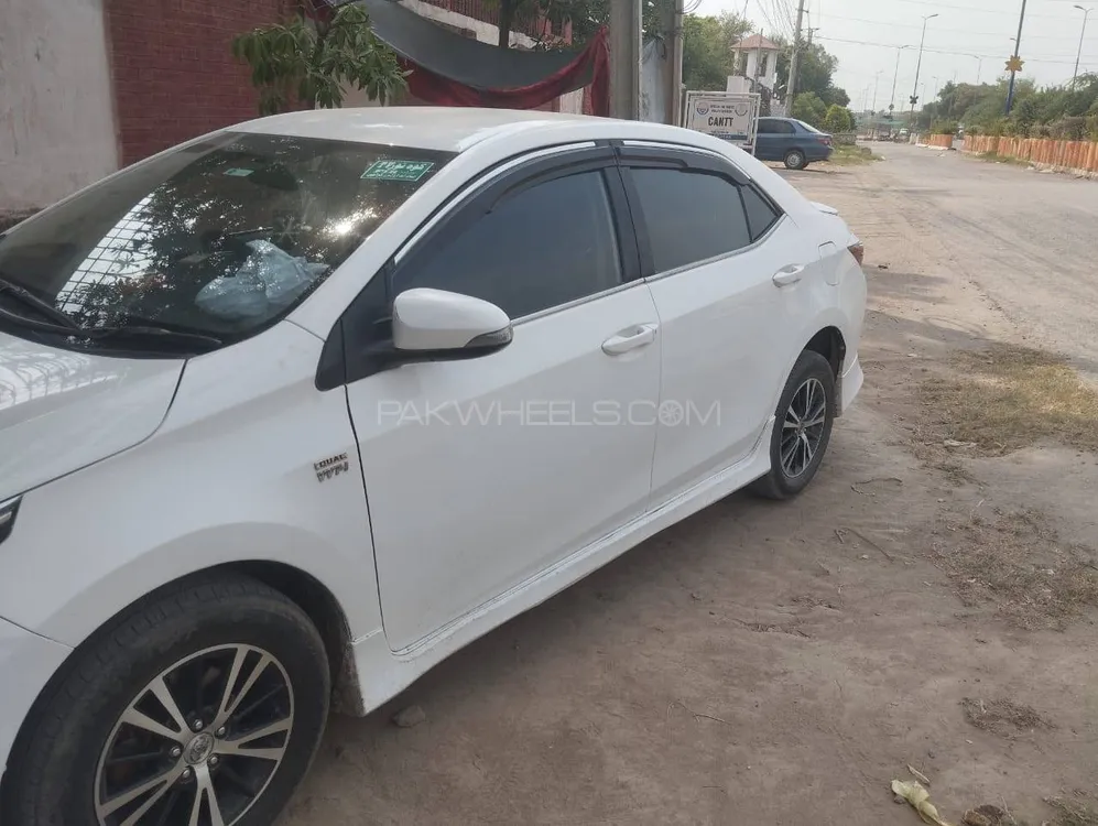 Toyota Corolla 2015 for Sale in Sargodha Image-1
