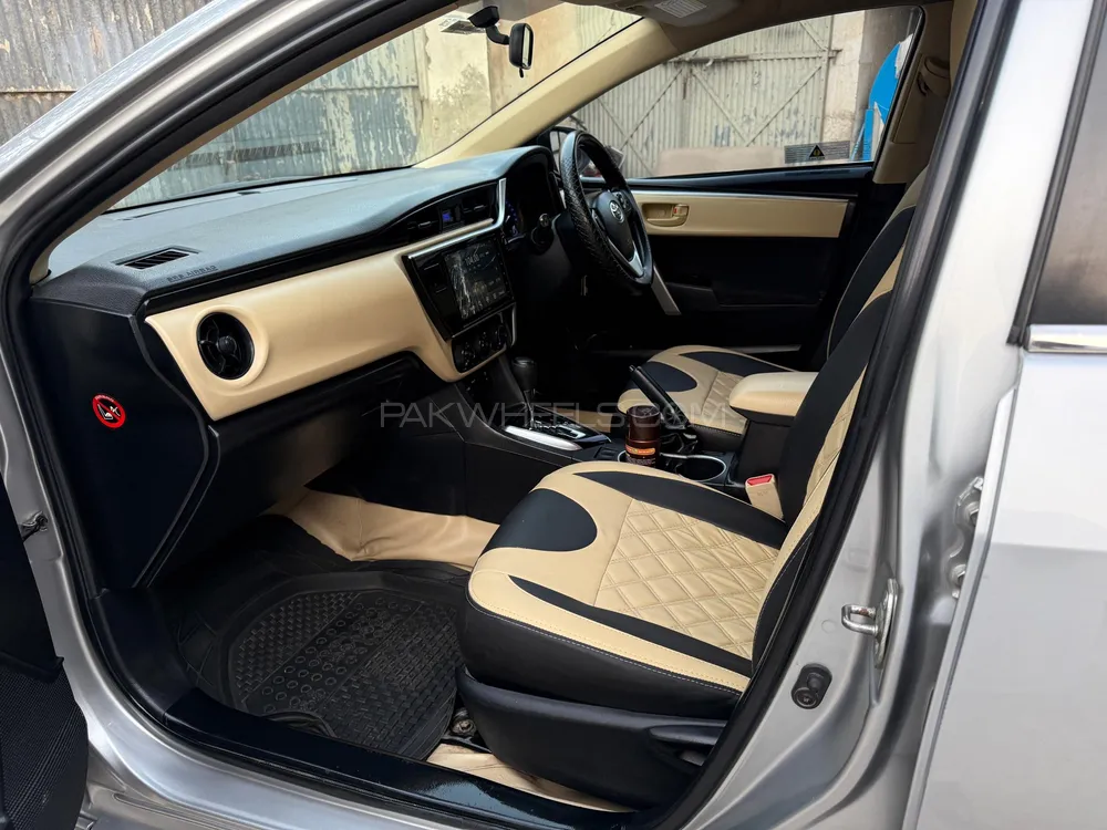 Toyota Corolla 2019 for Sale in Peshawar Image-1