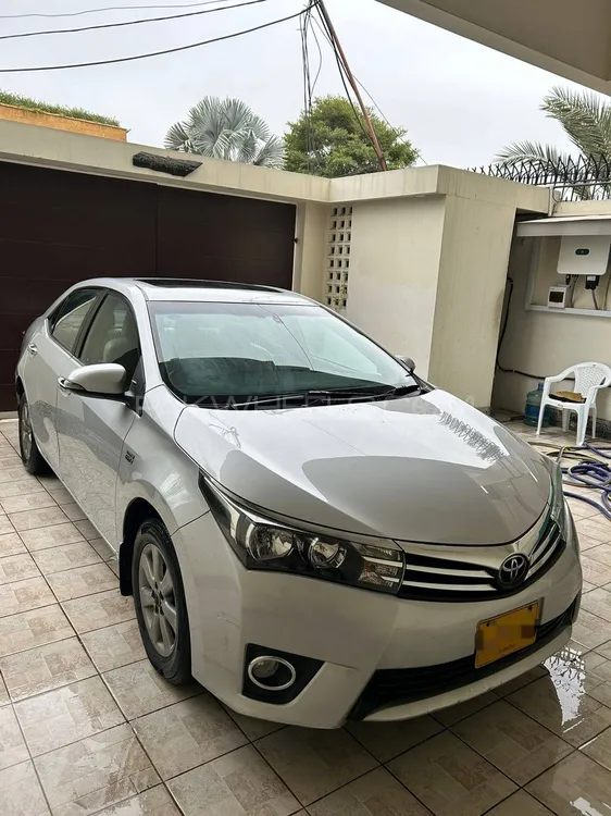 Toyota Corolla 2016 for Sale in Karachi Image-1