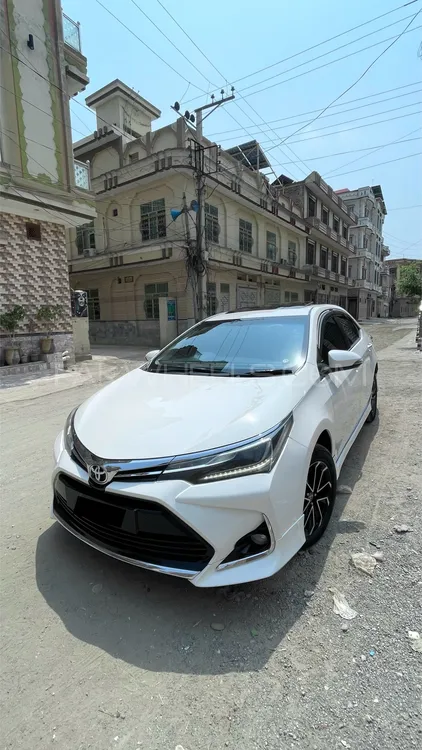 Toyota Corolla 2017 for Sale in Peshawar Image-1