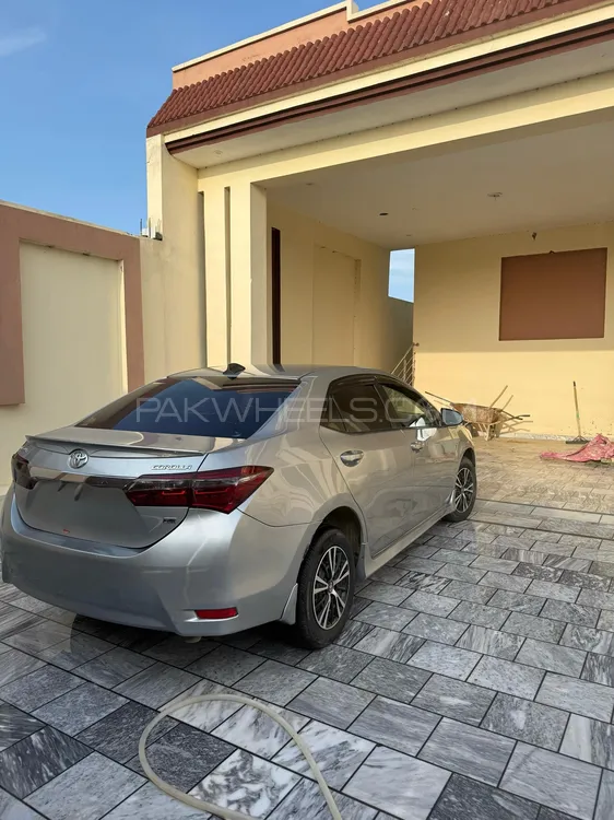 Toyota Corolla 2015 for Sale in Gujrat Image-1
