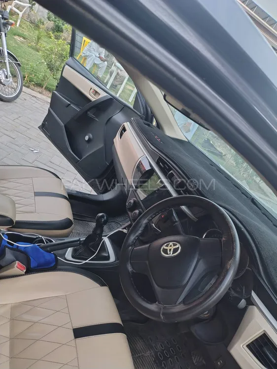 Toyota Corolla 2015 for Sale in Sahiwal Image-1