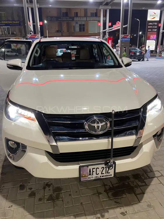 Toyota Fortuner 2017 for Sale in Islamabad Image-1