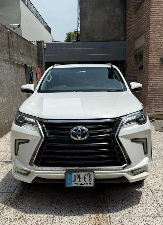 Toyota Fortuner 2019 for Sale in Lahore Image-1