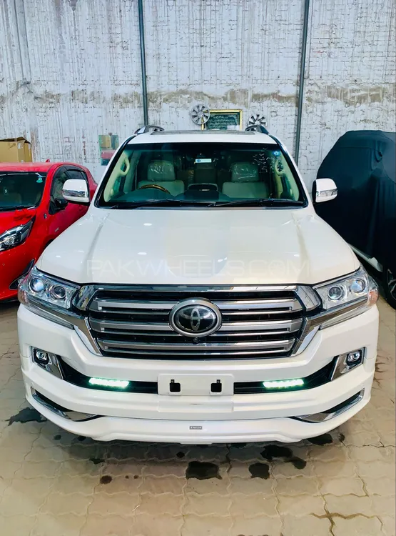 Toyota Land Cruiser 2017 for Sale in Lahore Image-1