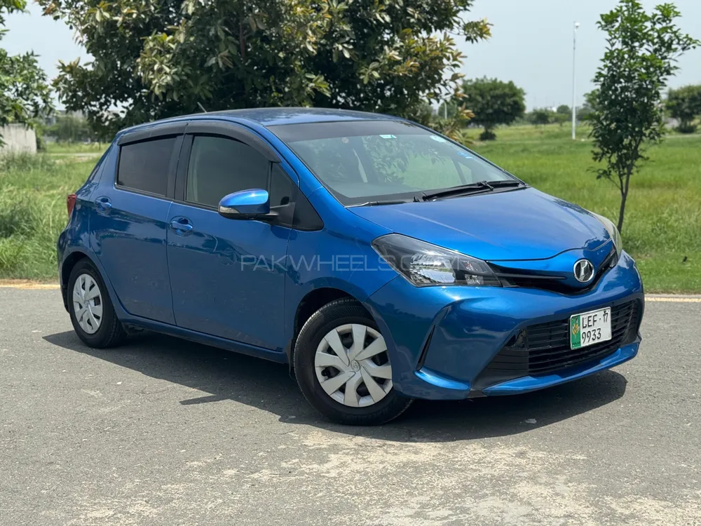 Toyota Vitz 2017 for Sale in Lahore Image-1
