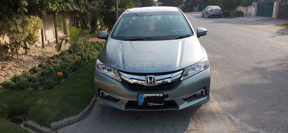 Honda Grace Hybrid 2015 for Sale in Lahore Image-1