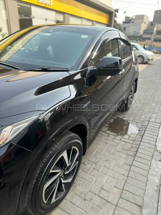 Honda Vezel 2019 for Sale in Karachi Image-1