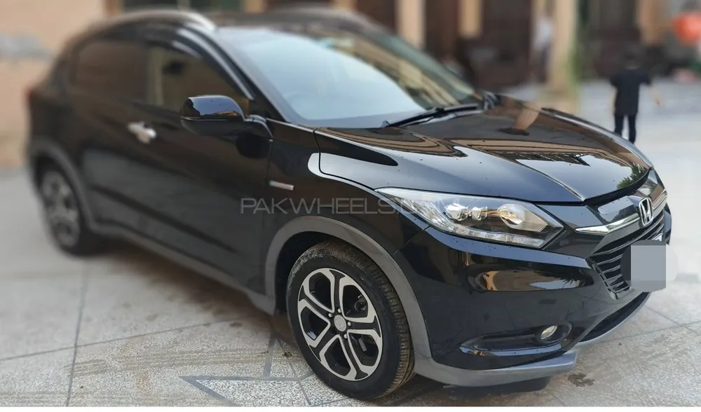 Honda Vezel 2016 for Sale in Islamabad Image-1