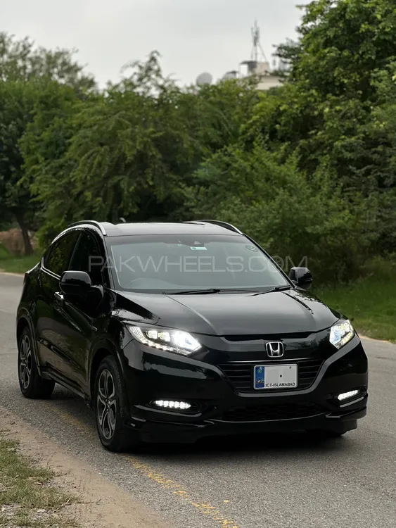 Honda Vezel 2016 for Sale in Islamabad Image-1