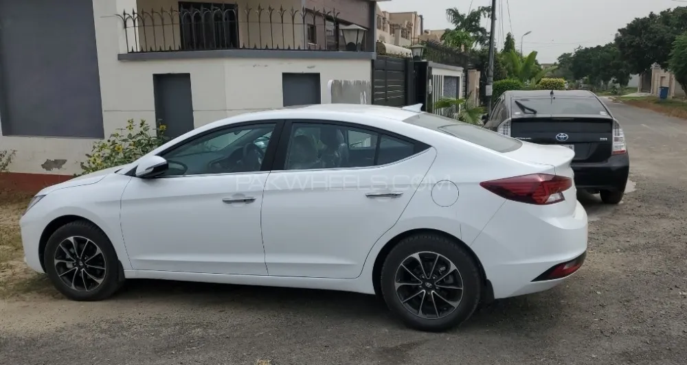 Hyundai Elantra 2021 for Sale in Lahore Image-1
