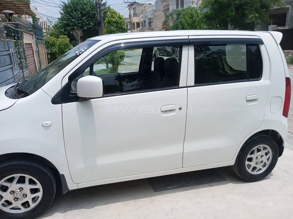 Suzuki Wagon R 2017 for Sale in Lahore Image-1