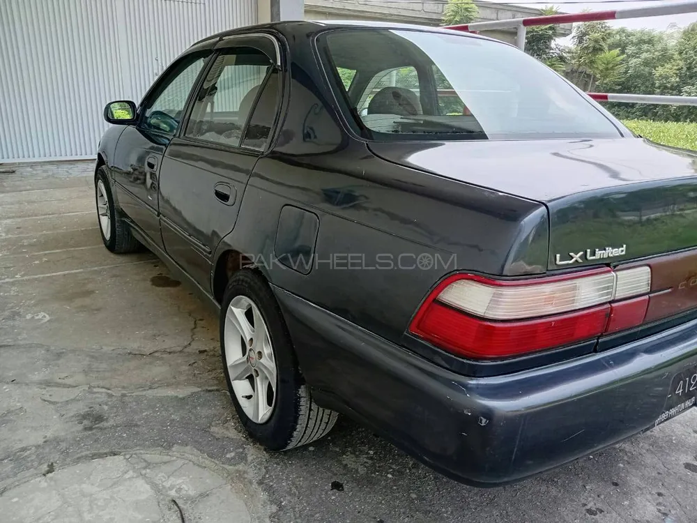 Toyota Corolla 1999 for Sale in Mardan Image-1