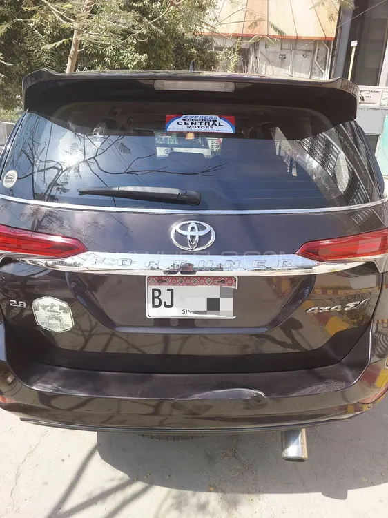 Toyota Fortuner 2018 for Sale in Karachi Image-1