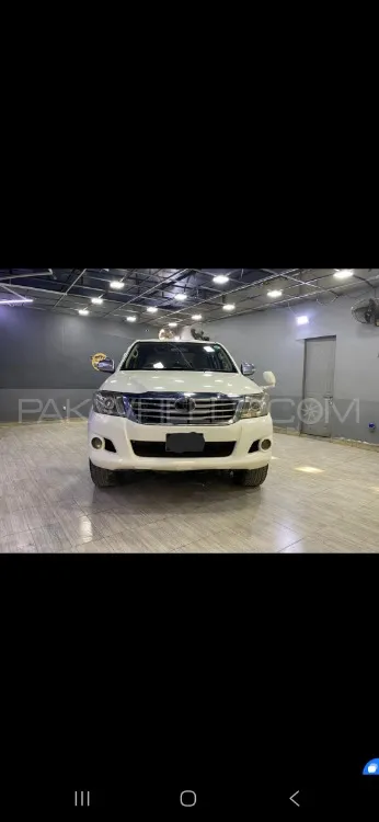Toyota Hilux 2014 for Sale in Karachi Image-1