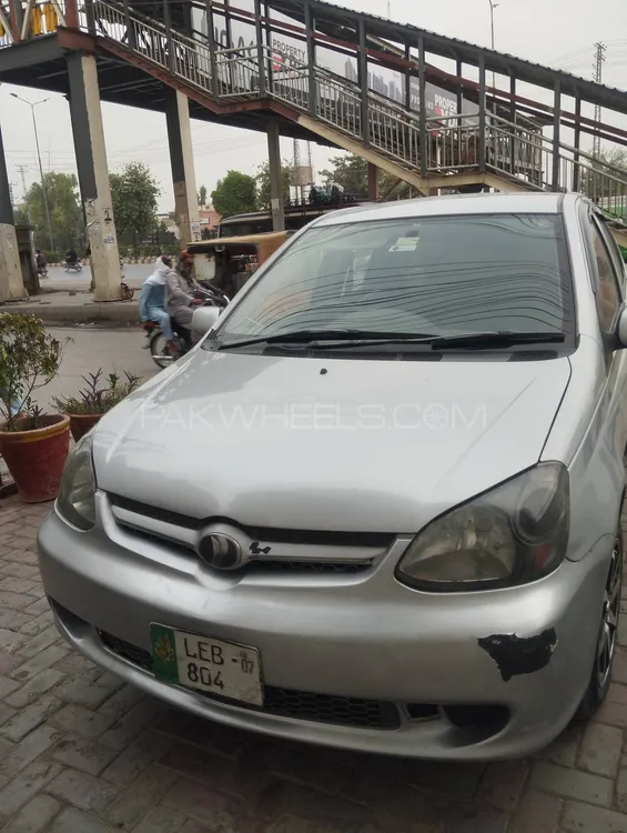 Toyota Platz 2007 for Sale in Peshawar Image-1