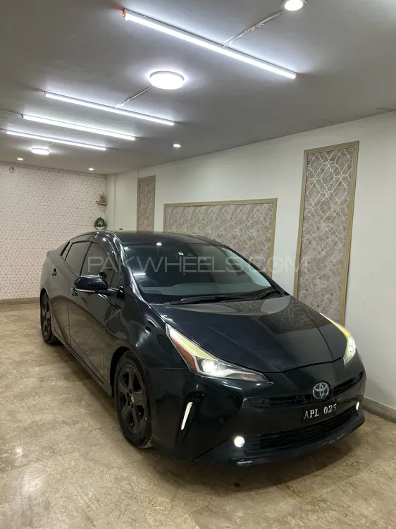 ٹویوٹا پریوس 2021 for Sale in کراچی Image-1