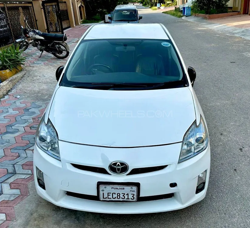 Toyota Prius 2010 for Sale in Islamabad Image-1