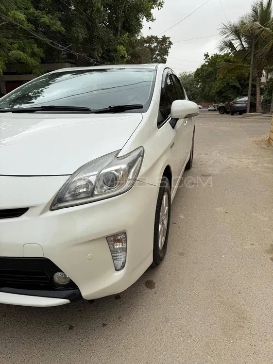 Toyota Prius 2012 for Sale in Karachi Image-1
