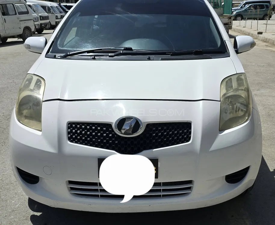 Toyota Vitz 2005 for Sale in Quetta Image-1