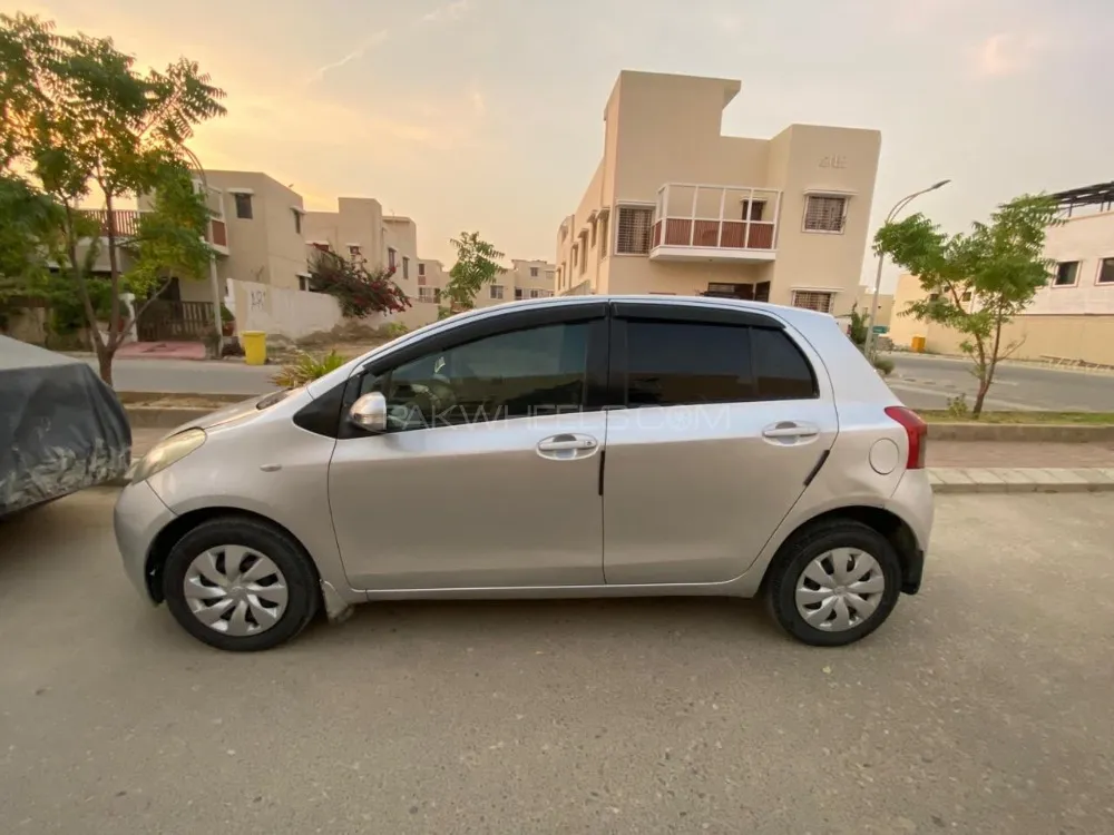 Toyota Vitz 2007 for Sale in Karachi Image-1