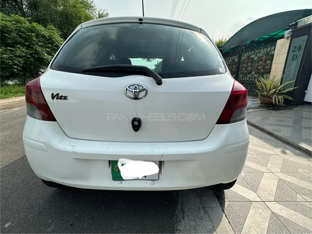 Toyota Vitz 2008 for Sale in Lahore Image-1