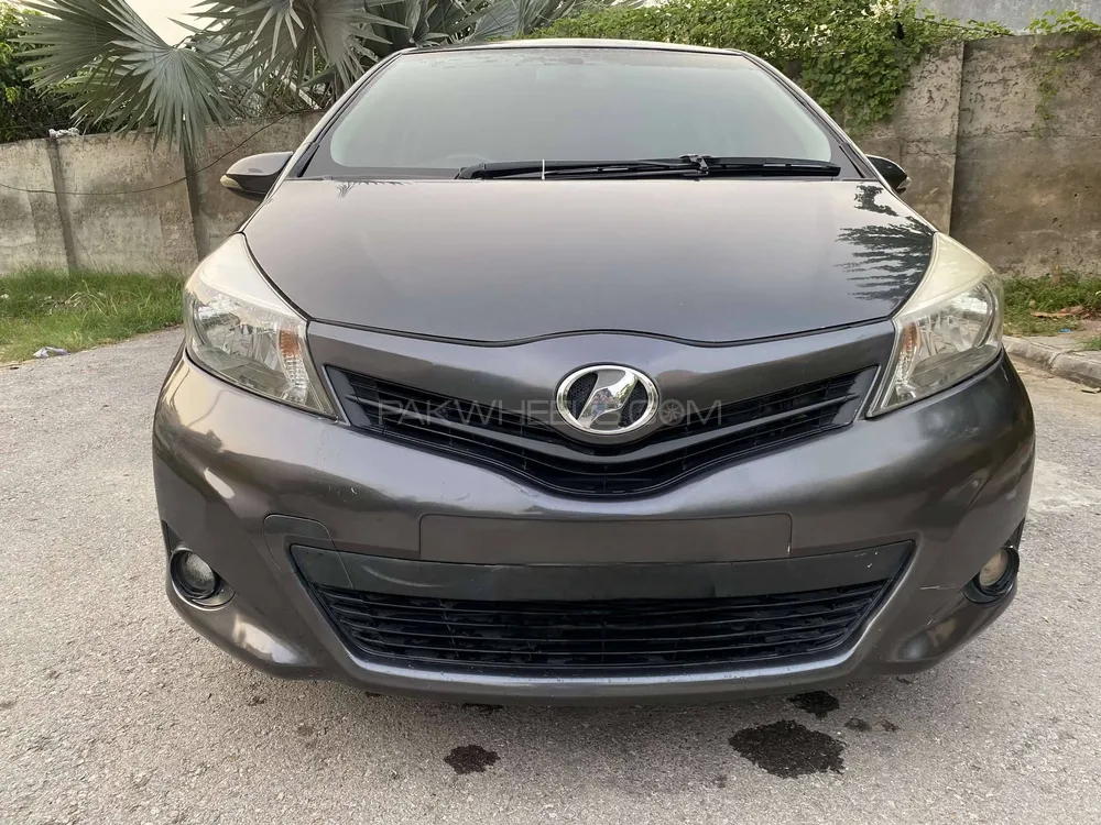 Toyota Vitz 2014 for Sale in Islamabad Image-1
