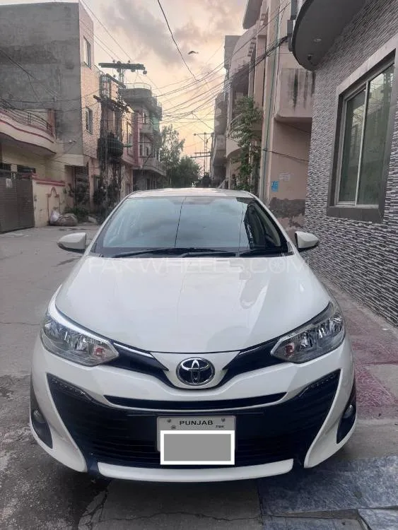 Toyota Yaris Sedan 2021 for Sale in Lahore Image-1