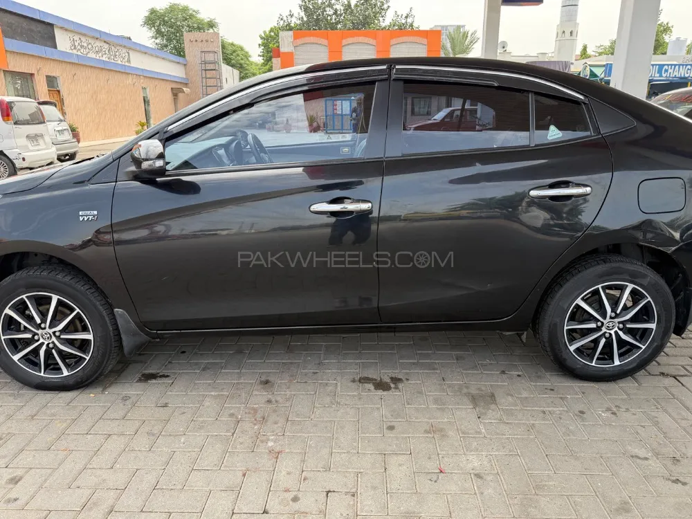 Toyota Yaris Sedan 2021 for Sale in Lahore Image-1