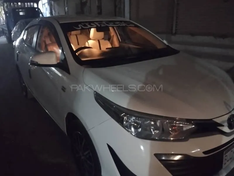 Toyota Yaris Sedan 2021 for Sale in Karachi Image-1