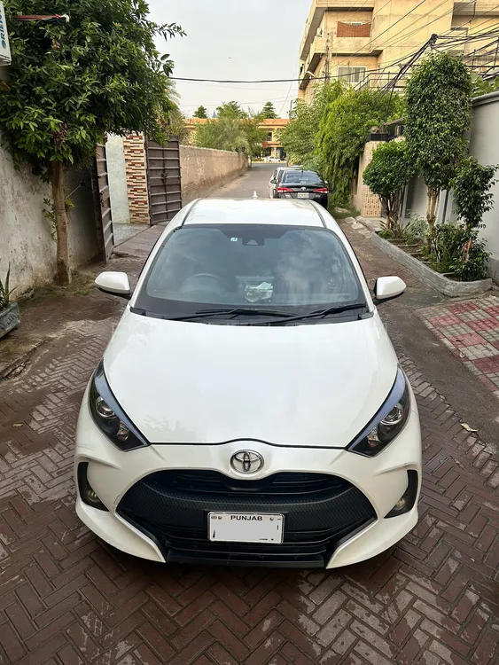 Toyota Yaris Hatchback 2021 for Sale in Bahawalpur Image-1