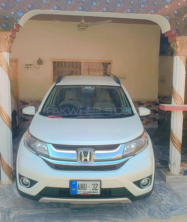 Honda BR-V 2017 for Sale in Islamabad Image-1