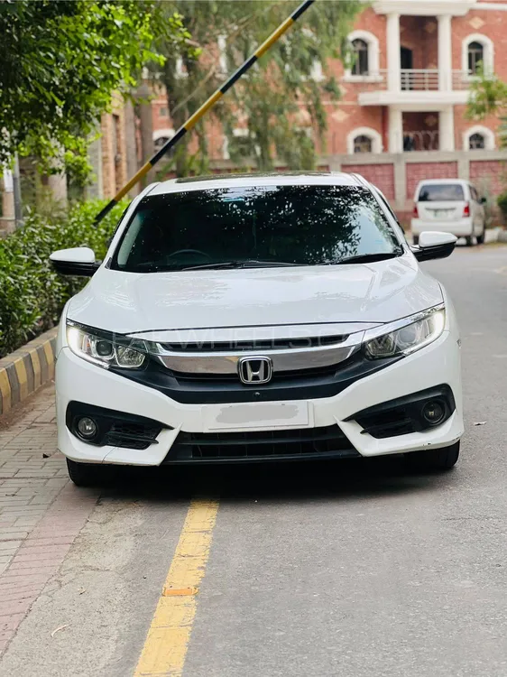 Honda Civic 2018 for Sale in Lahore Image-1