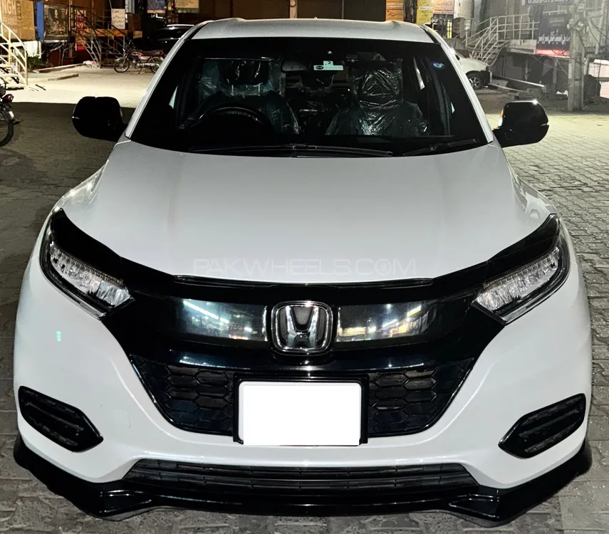 Honda Vezel 2019 for Sale in Multan Image-1