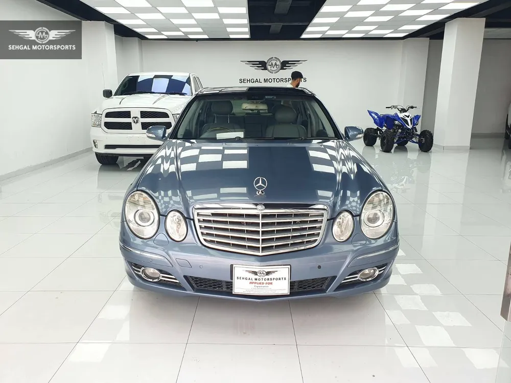 Mercedes Benz E Class 2003 for Sale in Islamabad Image-1