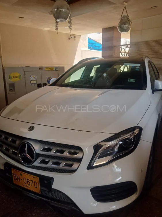 Mercedes Benz GLA Class 2018 for Sale in Karachi Image-1