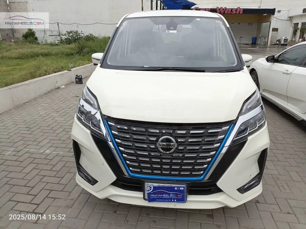 Nissan Serena 2019 for Sale in Gujranwala Image-1