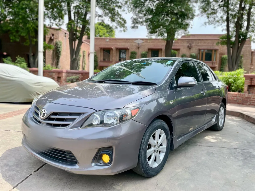 Toyota Corolla 2013 for Sale in Faisalabad Image-1