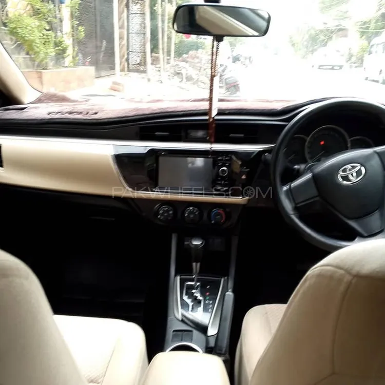 Toyota Corolla 2017 for Sale in Lahore Image-1