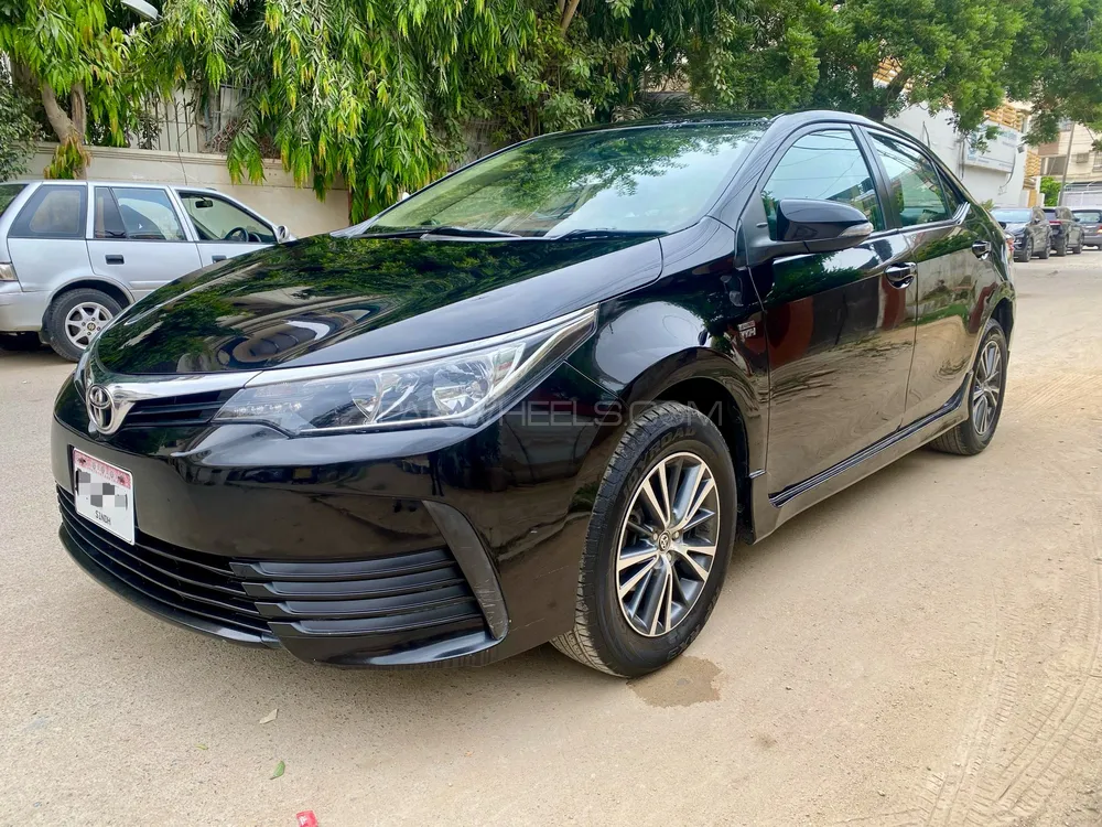 Toyota Corolla 2019 for Sale in Karachi Image-1