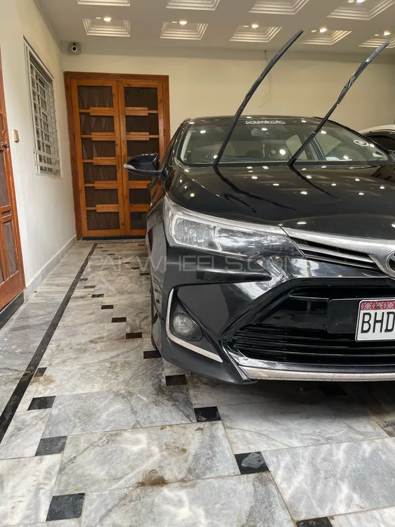 Toyota Corolla 2017 for Sale in Karachi Image-1